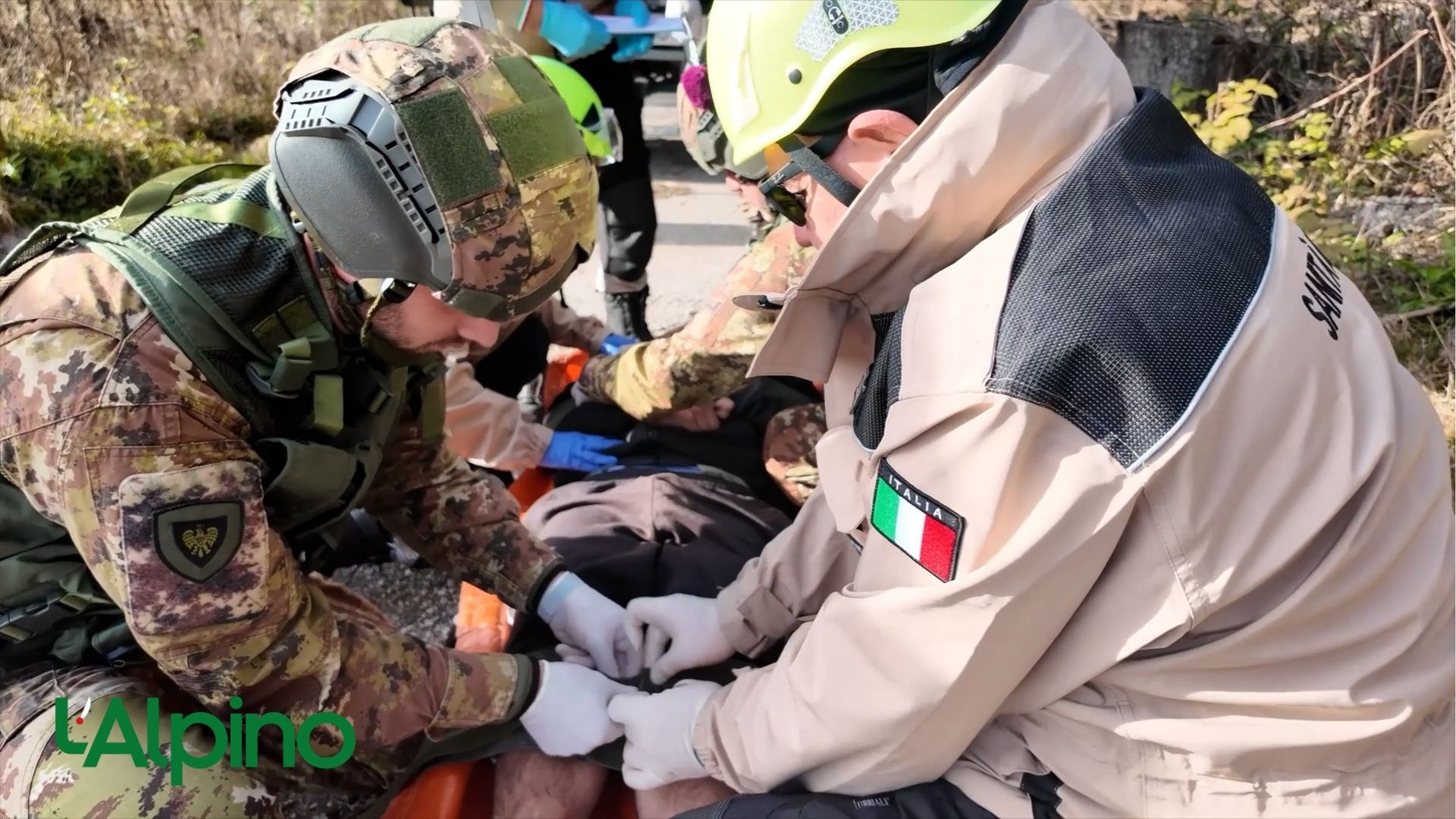 L'Alpino - Sanità alpina, protezione civile ed esercito insieme in esercitazione