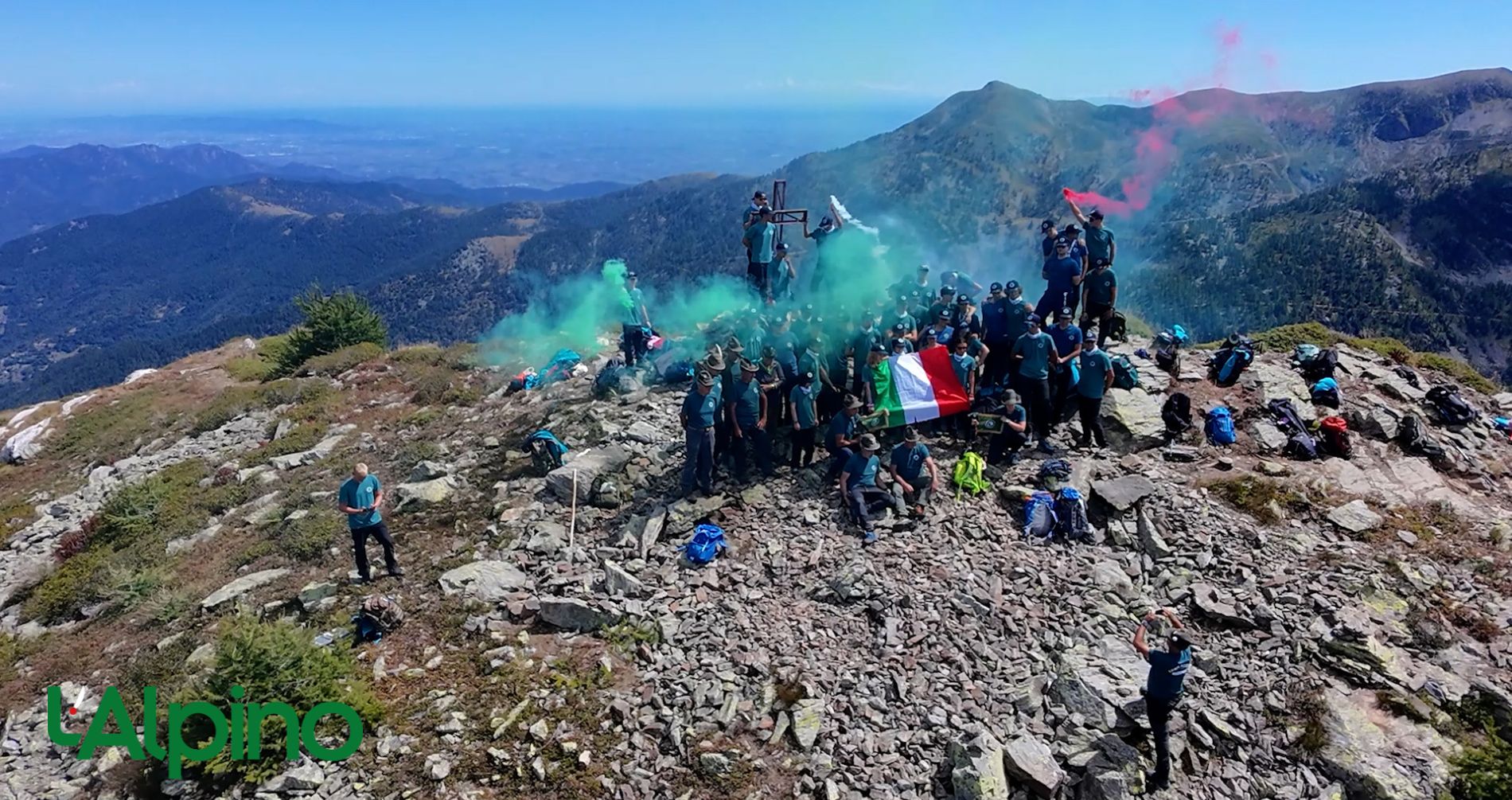 L'Alpino - Nel bosco delle penne mozze il ricordo degli alpini