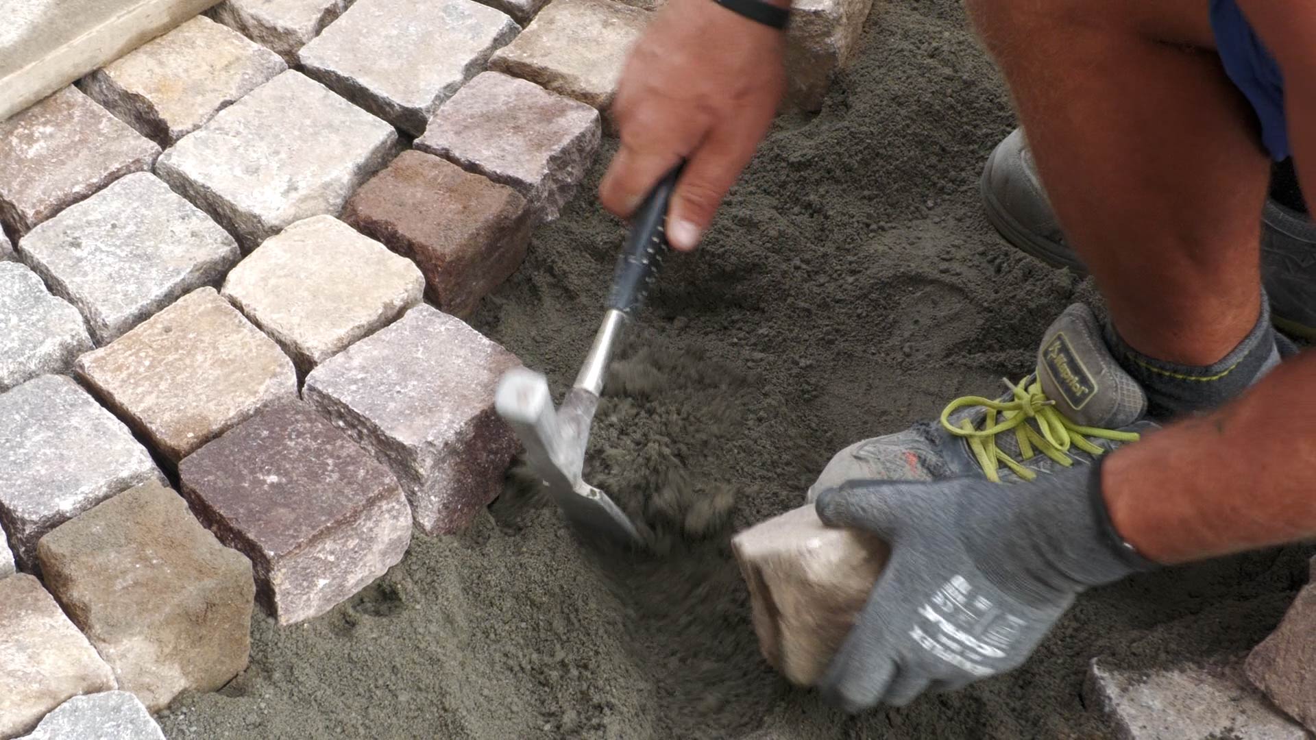 Capo di Ponte: manca poco per avere la nuova piazza