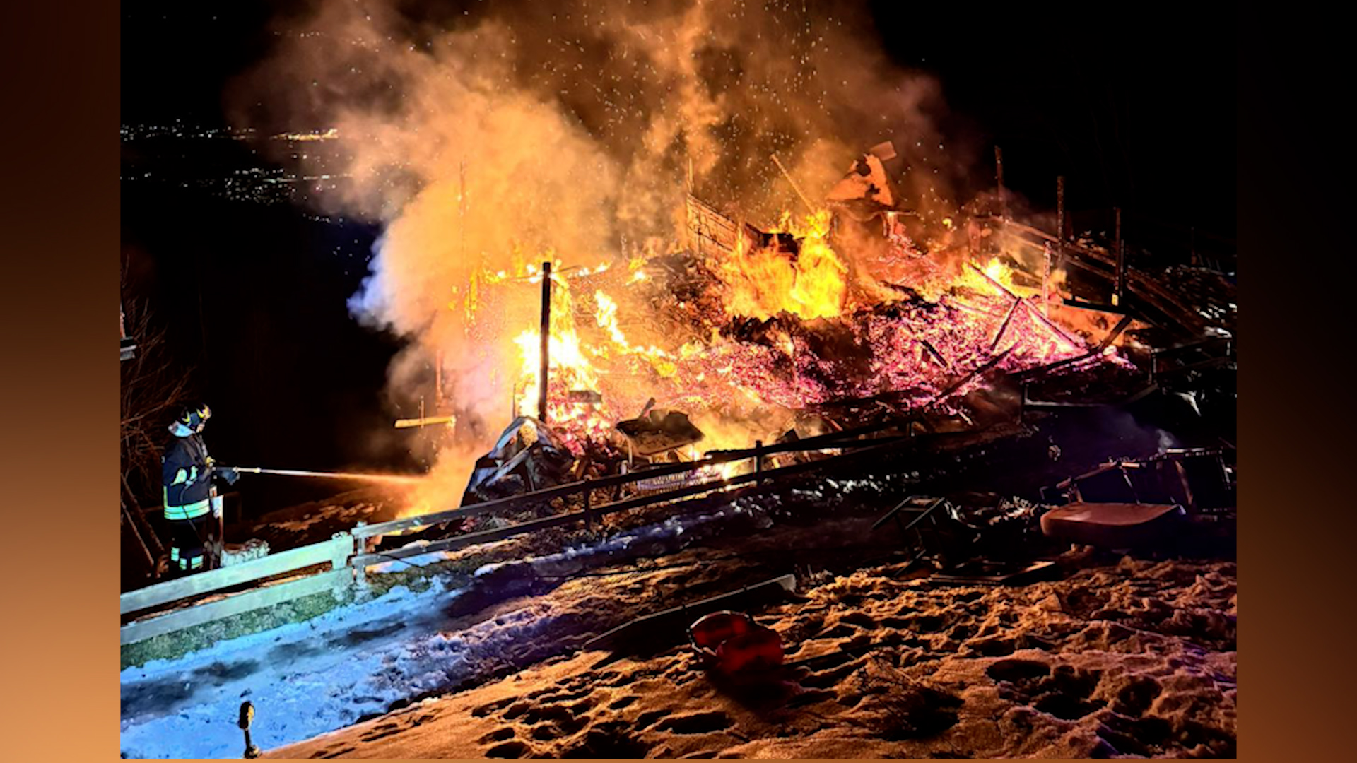 Capodanno con il fuoco: Incendi a Losine, Darfo e Incudine