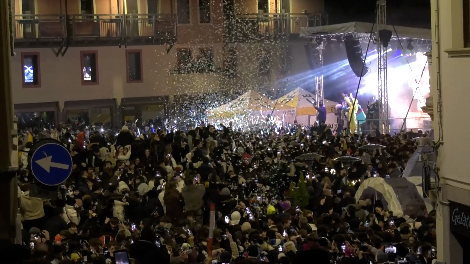 Ponte di Legno, in 2000 in piazza per festeggiare il nuovo anno